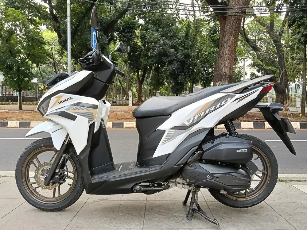 DP MINIM 2.500 CASH KREDIT NEW HONDA VARIO 125 KEYLESS THN 2023 PJK ON