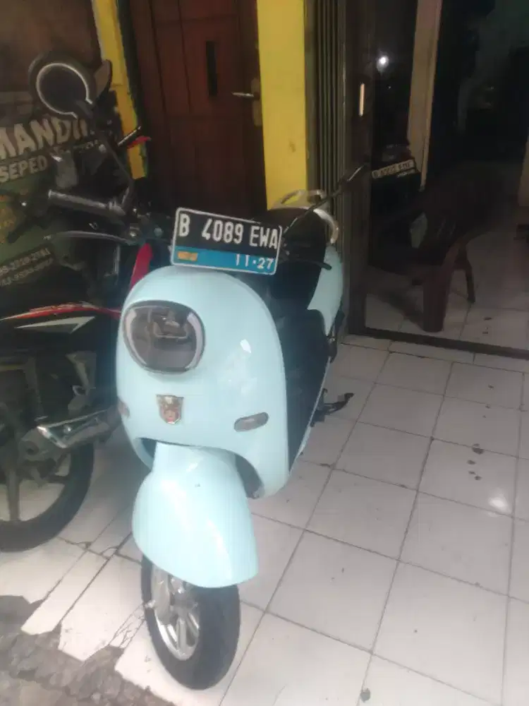 Jual motor listrik uneinplay 8jt nego dan e-nine m 1 7 juta nego