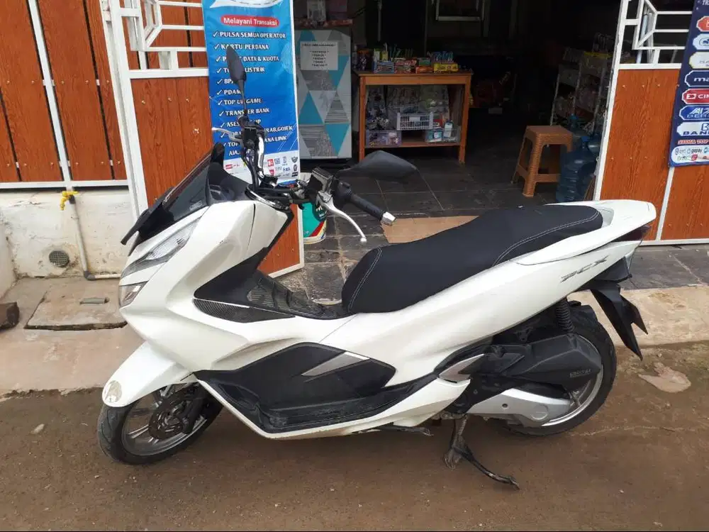 Dijual Honda PCX 2020 registrasi 2021