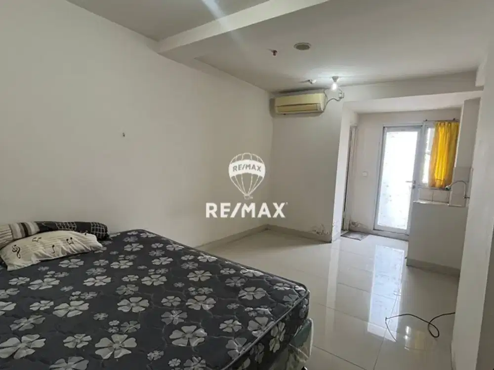 Disewakan Studio Oak Tower B Semi Furnish – 3 Menit LRT Pulomas, Lantai 5, Pulo Gadung