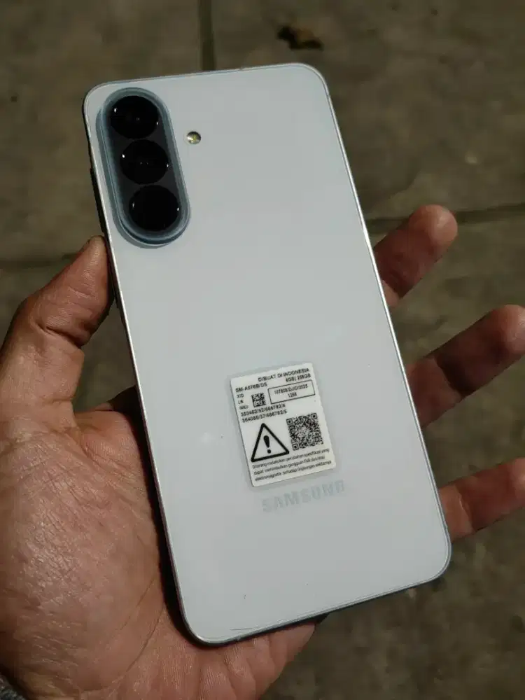 Samsung A57 5G 8/256 seperti baru