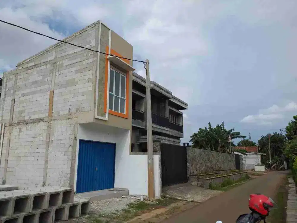 Ruko 2 Lantai Disewakan di Tempat Padat Penduduk di Pondok Benda, Pamulang