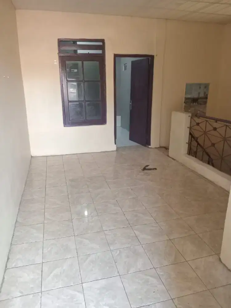 Dikontrakan Rumah 2 Lantai