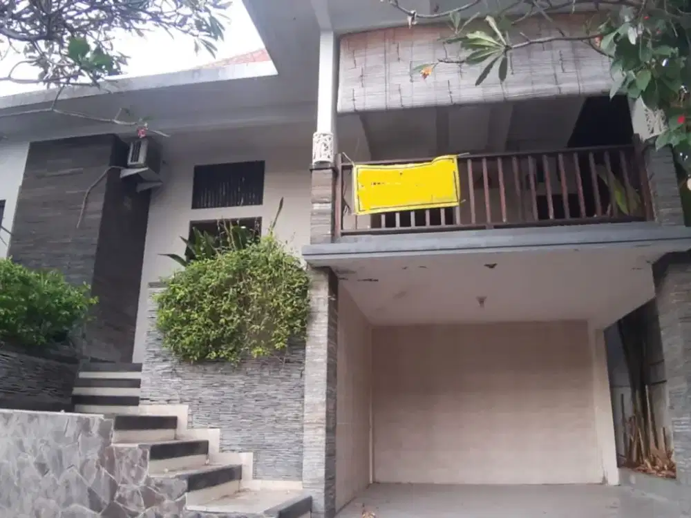FOR RENT RUMAH SIAP HUNI 3 BR KAWASAN RENON DEKAT JLN UTAMA