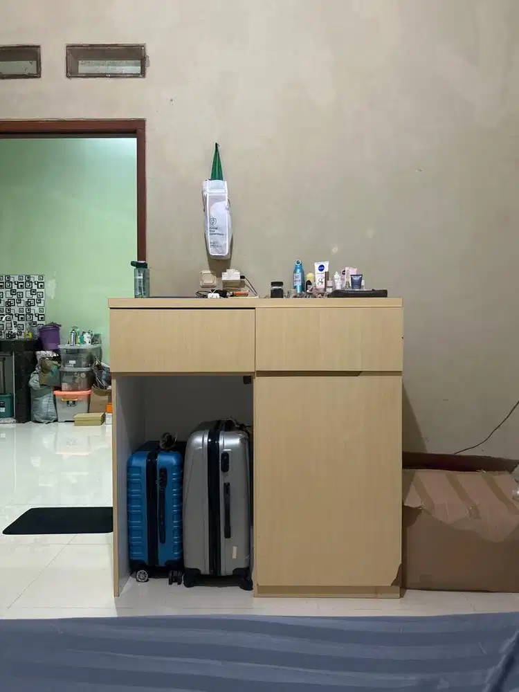 LEMARI BISA TARO KULKAS