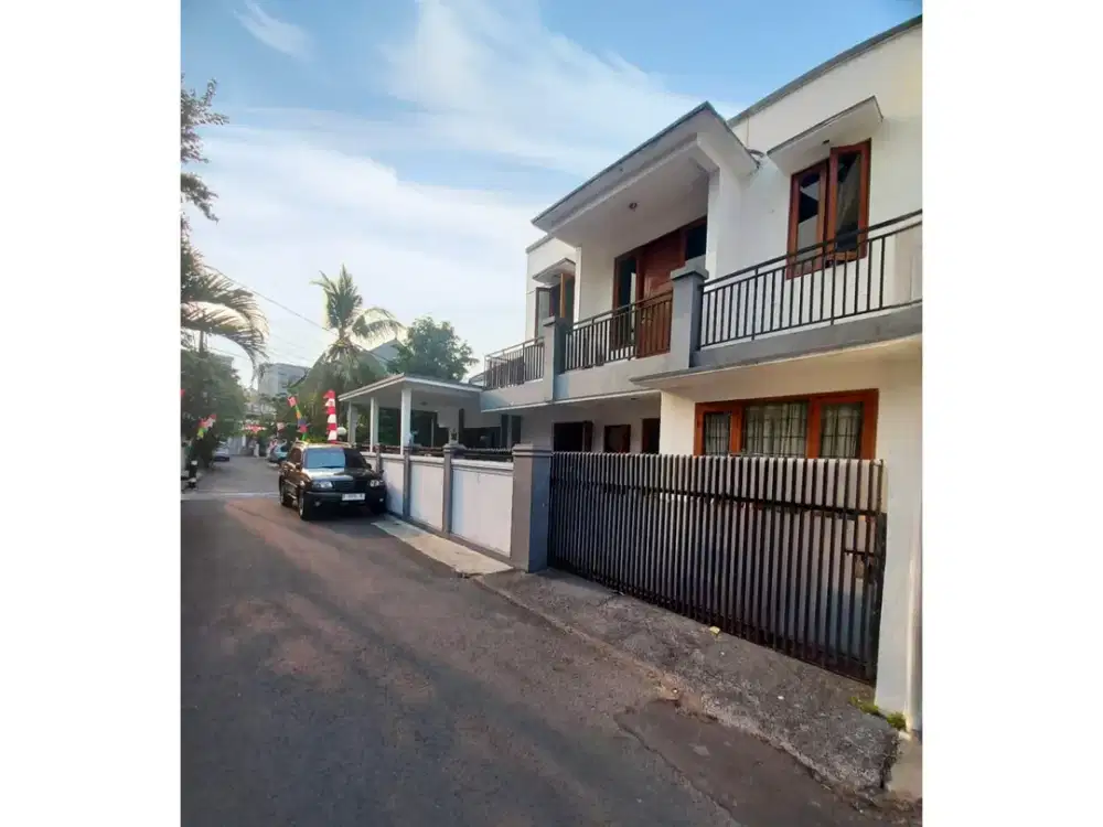 Rumah Hoek Tebet Timur Jakarta Selatan  Akses 2 Mobil! AC25