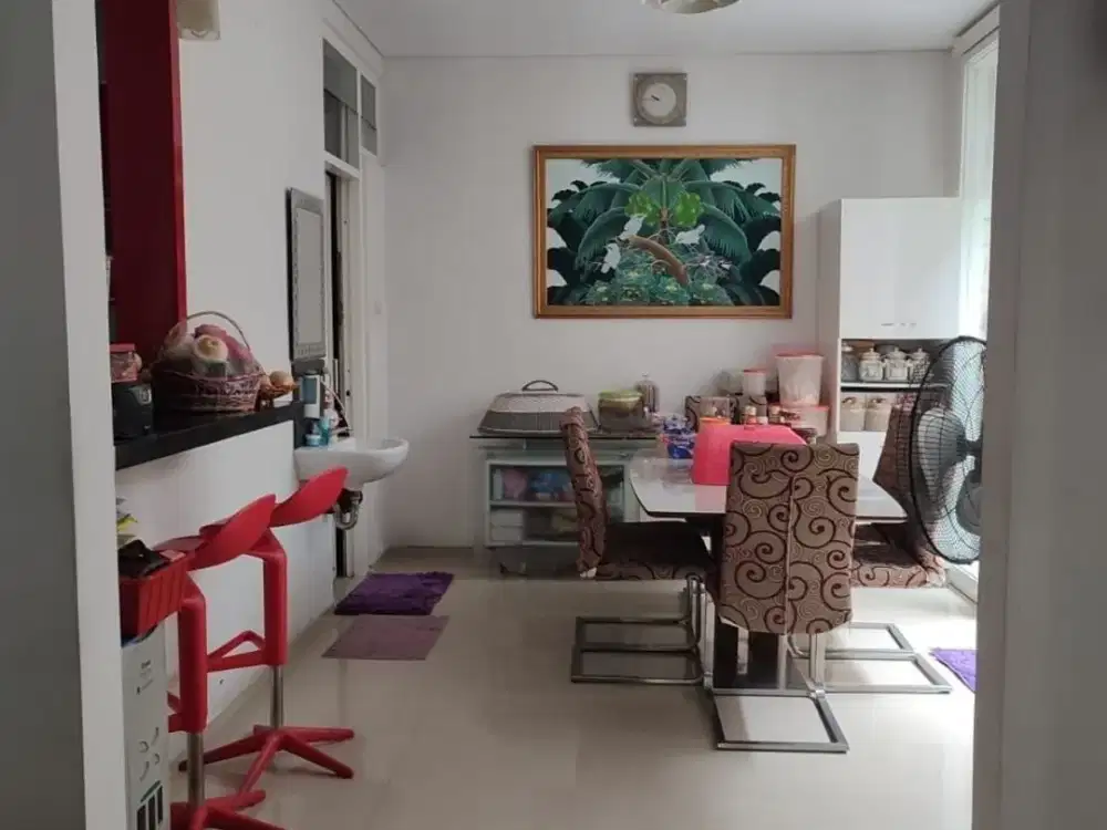 Rumah Siap Huni di The gayungsari , Hadap utara