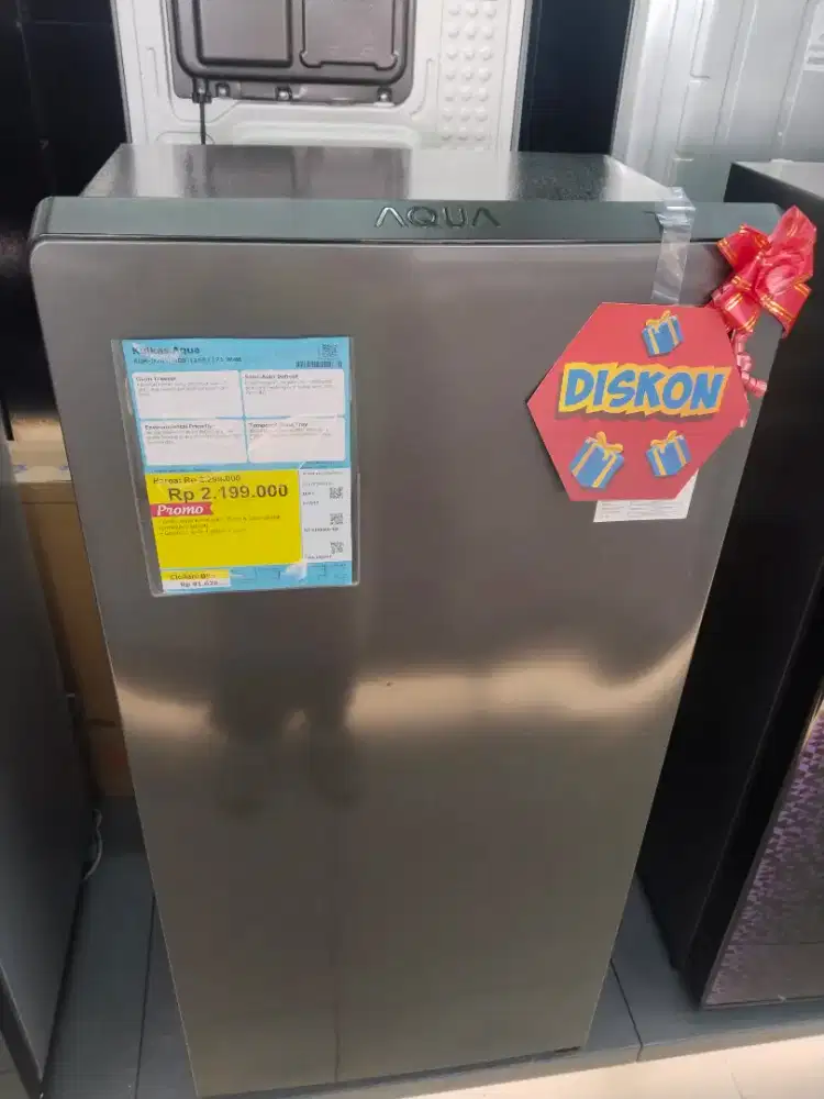 lagi ada diskon kulkas merek aqua