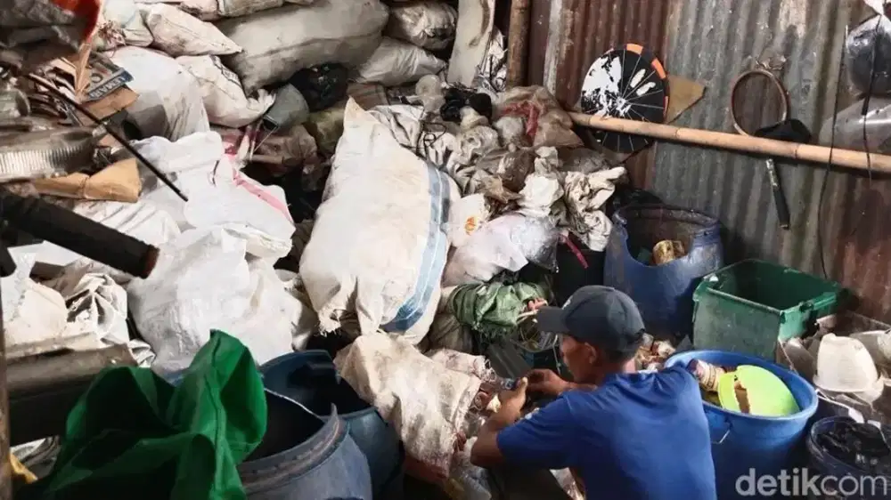 Terima beli barang bekas rongsokan besi kardus tembaga dll