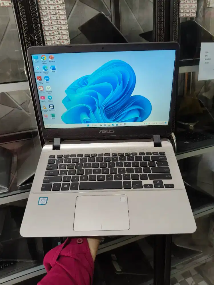 Asus A407M, Celeron N4000, 4GB/128GB