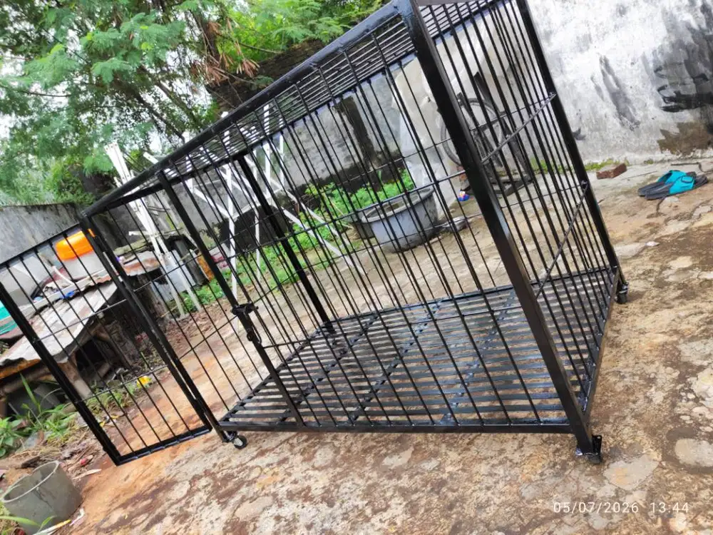 Kandang anjing Besar gratis antar