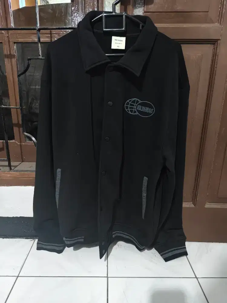 Nevada Knit With Collar Jacket Pria Hitam Ukuran XL
