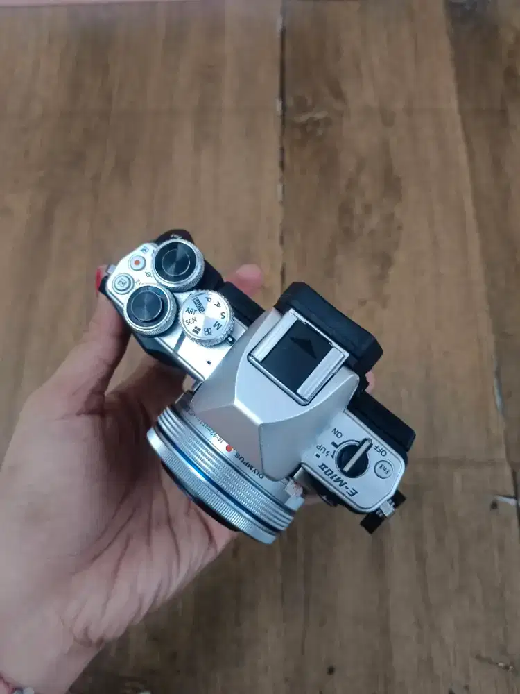 OLYMPUS OMD EM10 MARK II