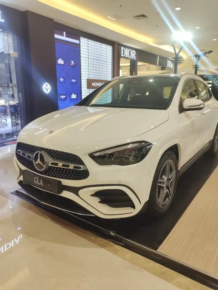 GLA200 AMG line 2024 ready Stock.