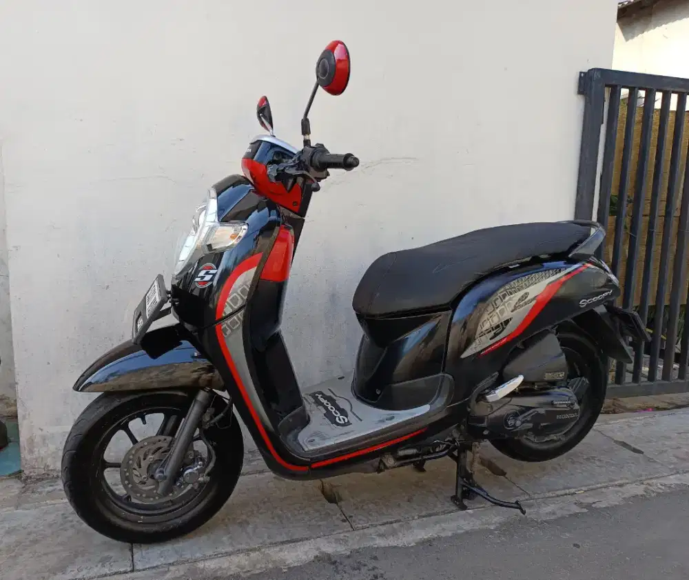 Honda scoopy donat 2019 lengkap mesin halus