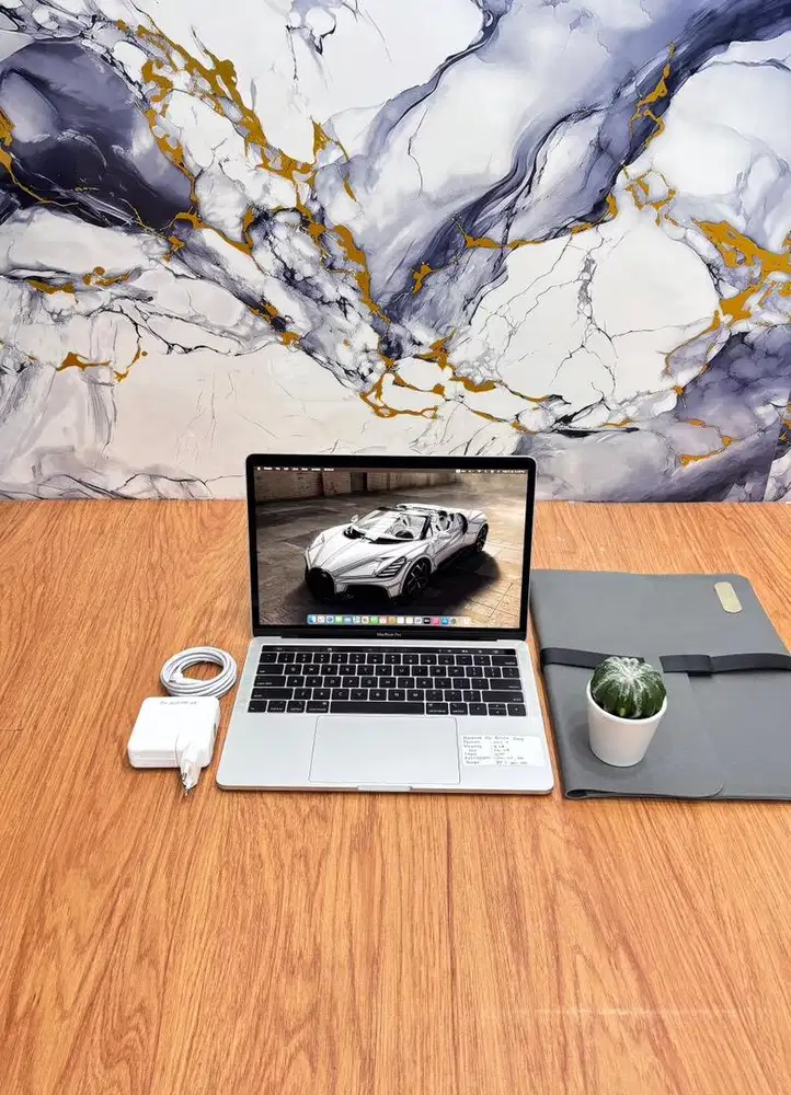 MacBook pro 13 2019 i5-8-256 Mulus