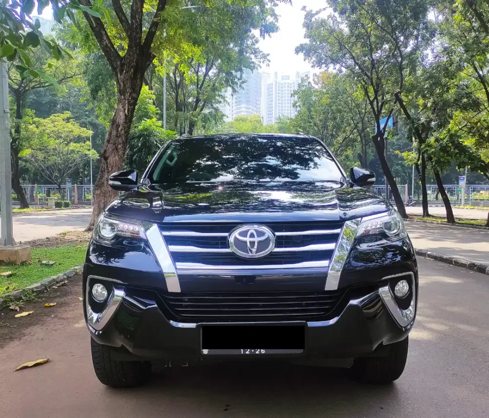 Toyota Fortuner VRZ at 2016 solar