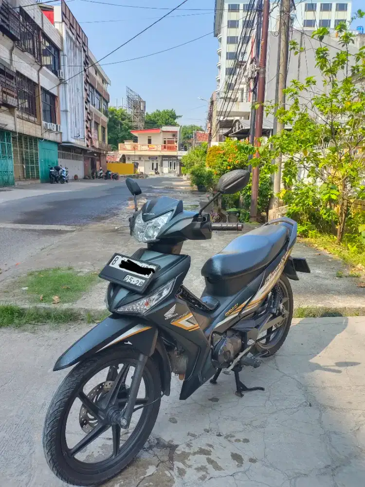 Honda supra x tahun 2023