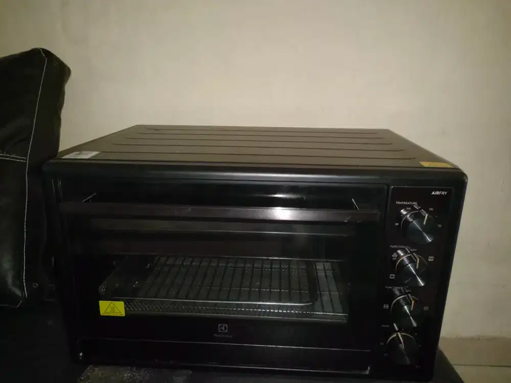 Mesin oven listrik
