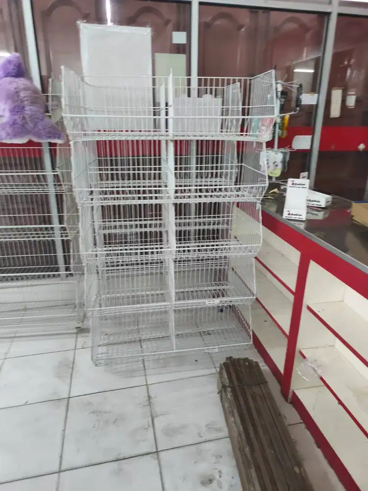 Rak steleng bekas mini market tutup dijual murah
