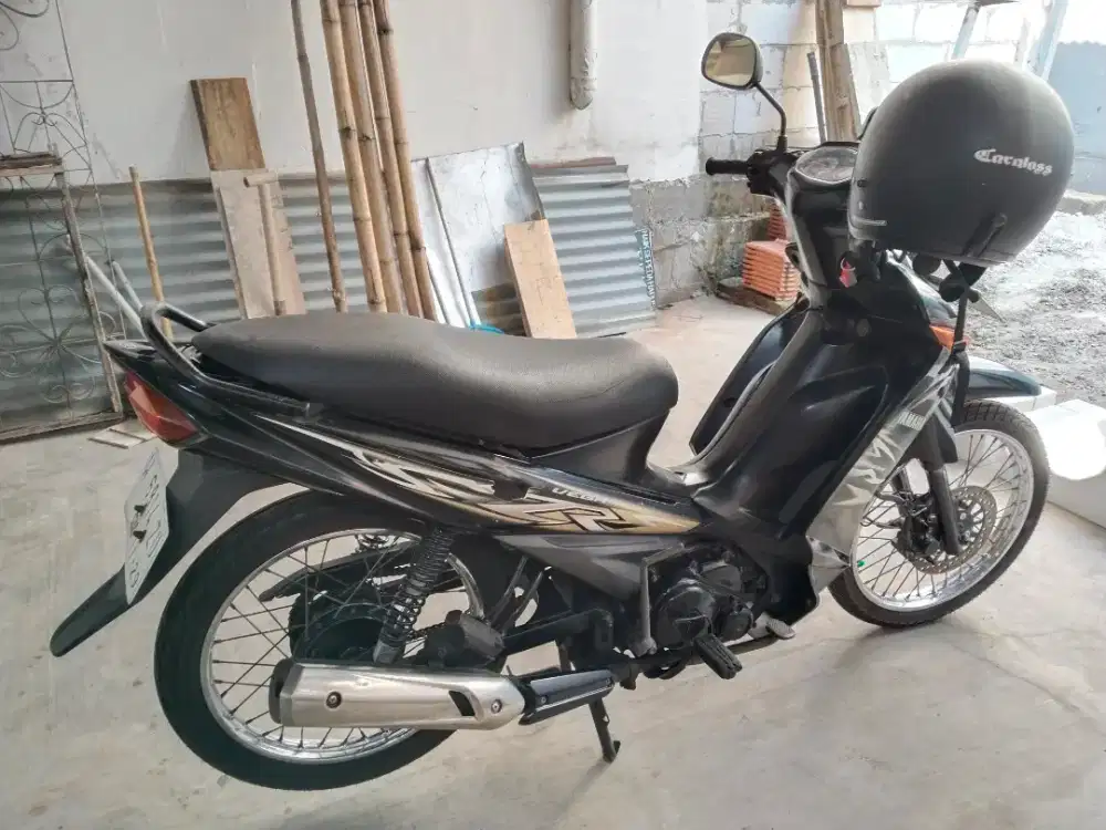Yamaha Vega ZR 2009 tangan pertama
