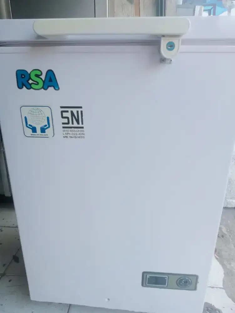 Di jual FREZZER BOX merk RSA kapasitas 100 Liter Normal beku siappakai