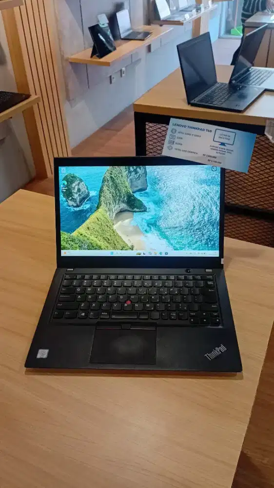 Lenovo Thinkpad T49 | i7 Gen 8  SSD 512GB  RAM 32GB