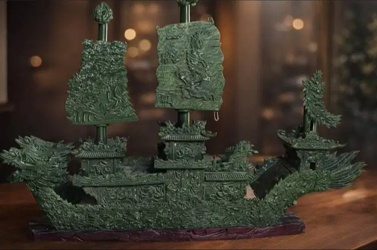 Perahu Hias Ornamen Naga Jumbo – Dekorasi Eksklusif