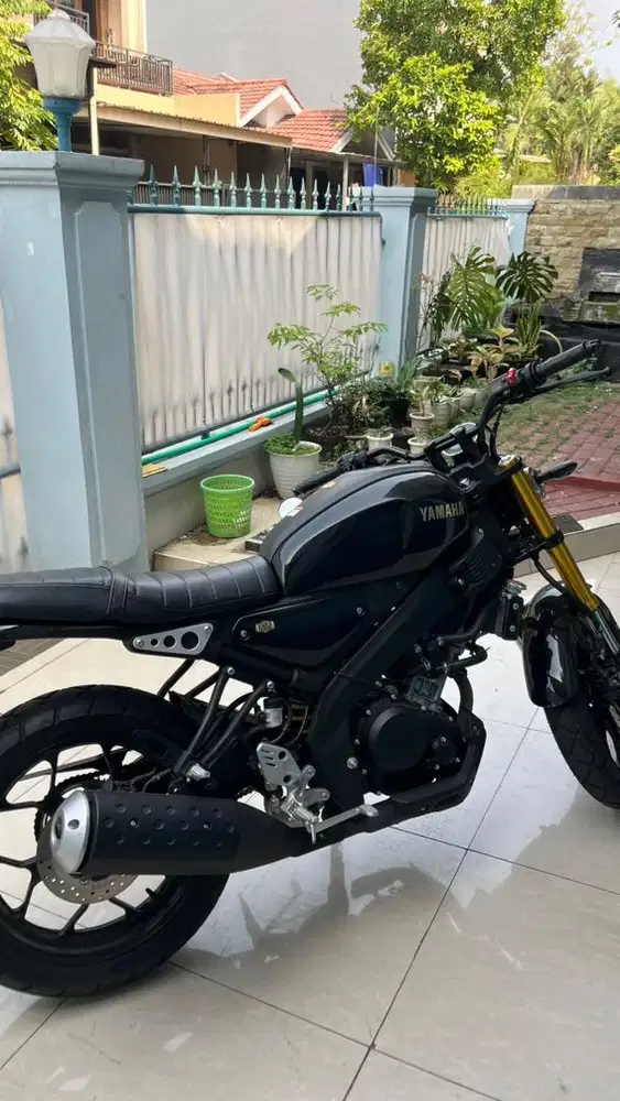 YAMAHA XSR 2025 LIKE NEW