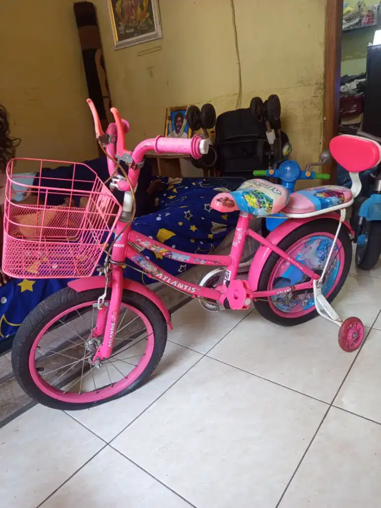 sepeda anak perempuan