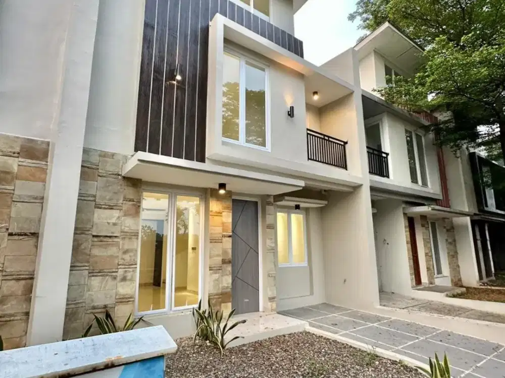 DIJUAL RUMAH 2 LANTAI CANTIK ACCOLA PARK (GL71)