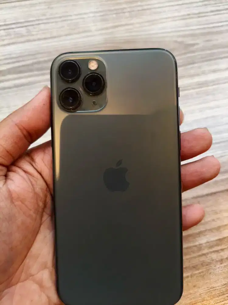 BU jual hari ini IPHONE 11 PRO 256