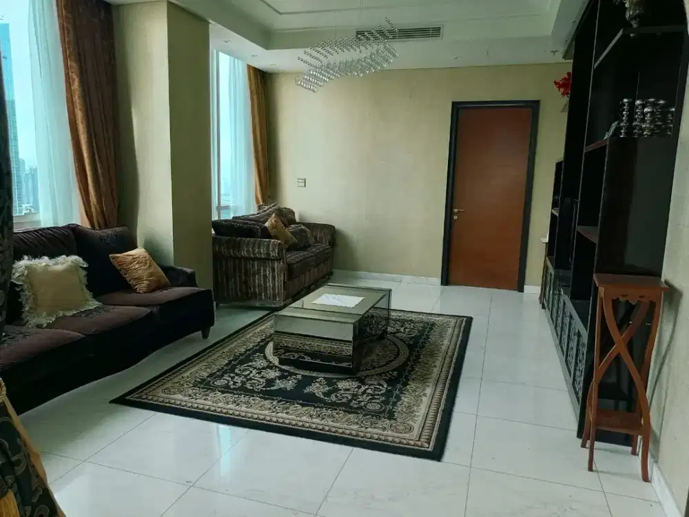 Disewakan Penthouse Apartemen The Peak Sudirman 4BR
