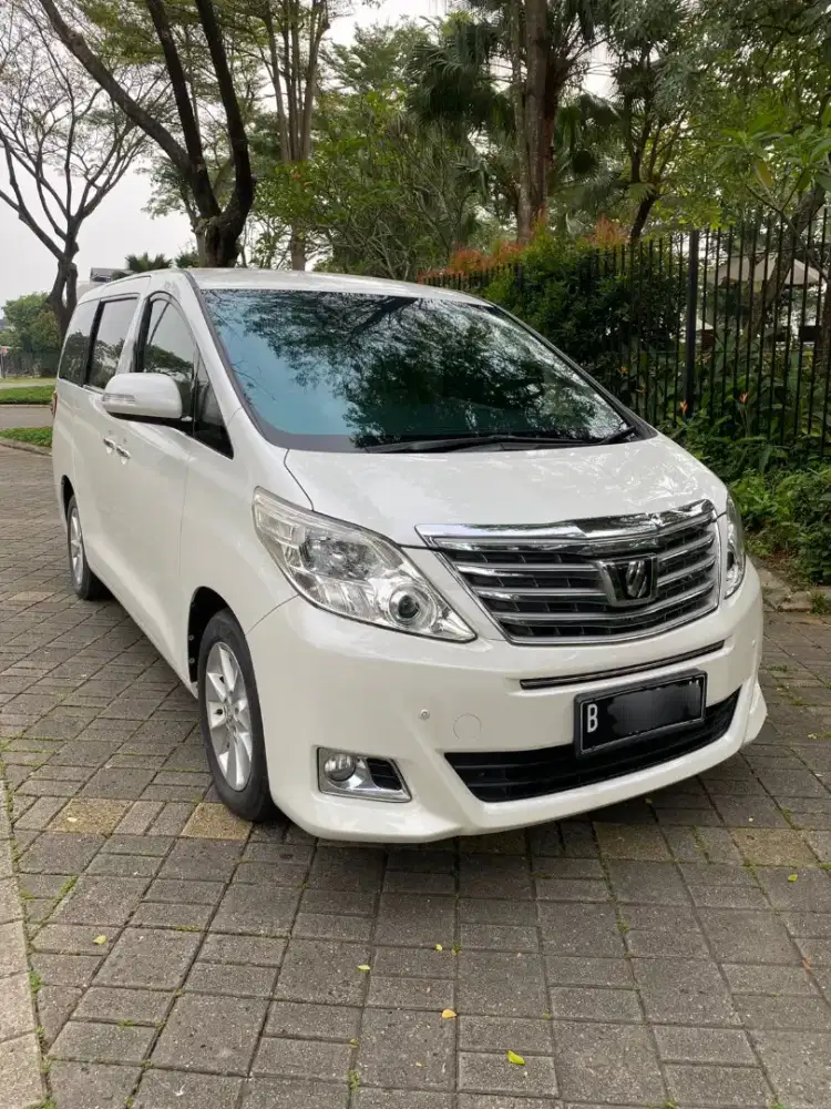 Toyota Alphard 2.4 X at 2012 km. 81rb