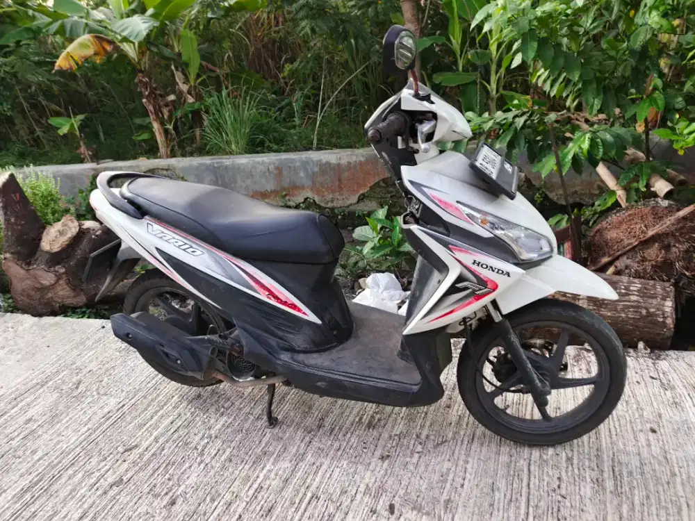 Vario LED injeksi THN 2014 plat AB Kulon Progo