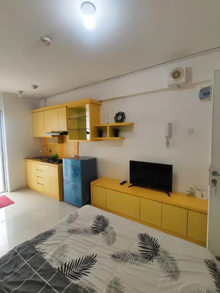Unit Studio sewa view pool Apartemen Bassura City