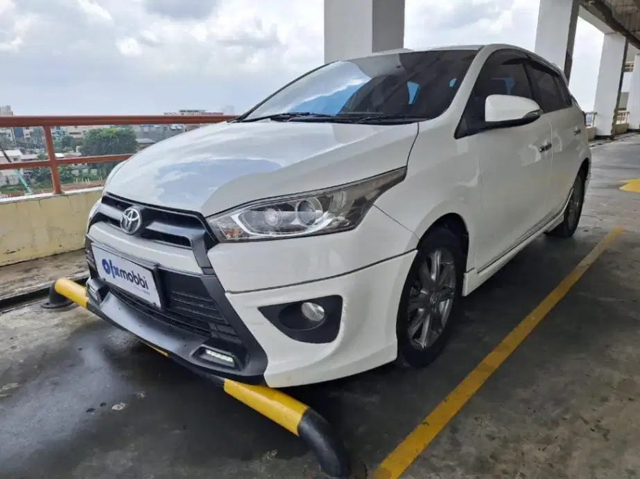 DP RENDAH Toyota Yaris 1.5 TRD Sportivo Bensin-AT 2016 7EKS