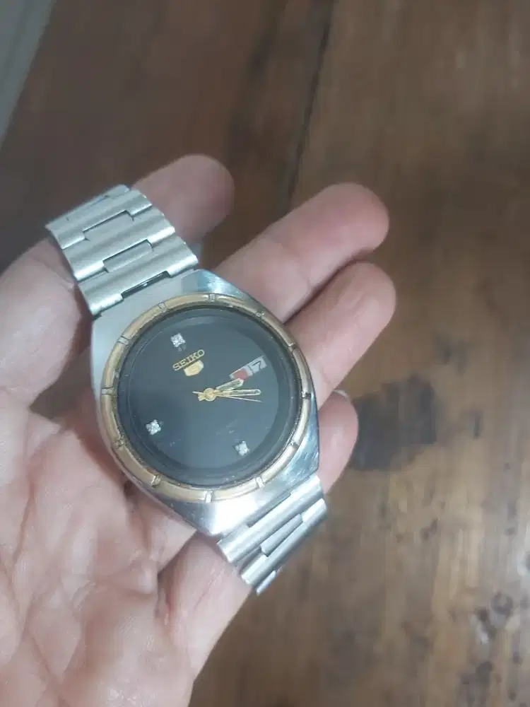 Seiko 5 daydate vintage rare (call 7009)