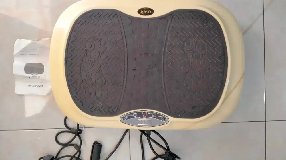 alat olah raga vibration plate