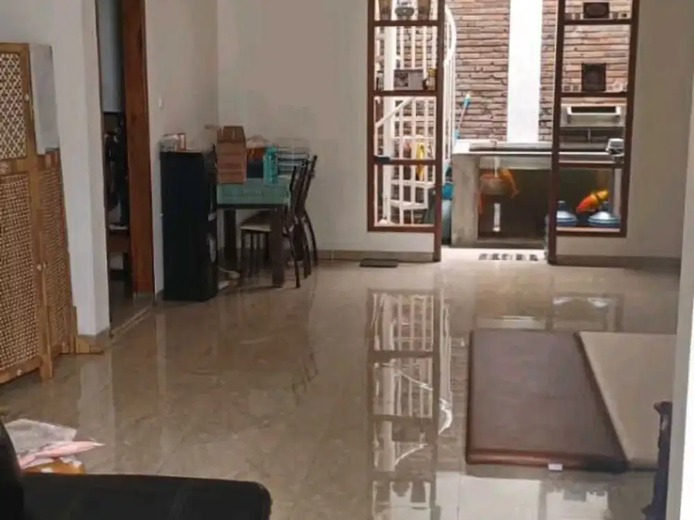 RON.A2284 TURUN HARGA RUMAH BARATA JAYA SURABAYA LOKASI TENGAH KOTA