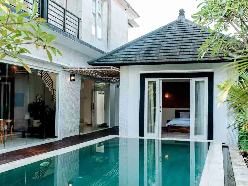 DISEWAKAN VILLA BAGUS DAN LUAS SEKALI STRATEGIS DI TIBUBENENG, CANGGU, BALI