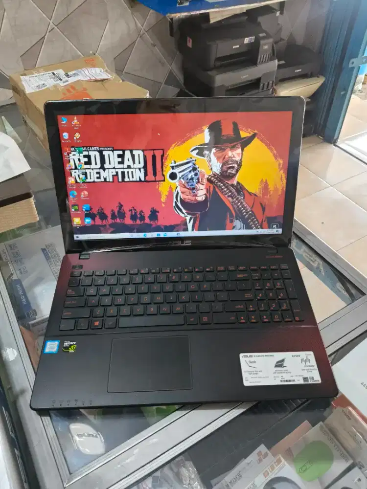 Asus X550V, core i7, GTX 4GB, 8gb/128gb/500gb