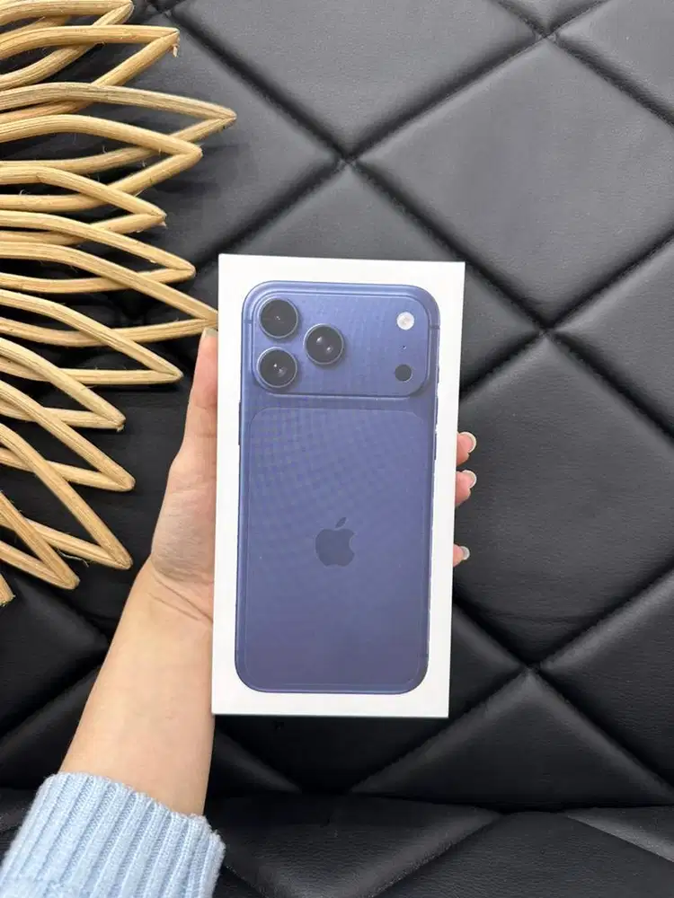 Ip 17 Promax Deep Blue 256gb