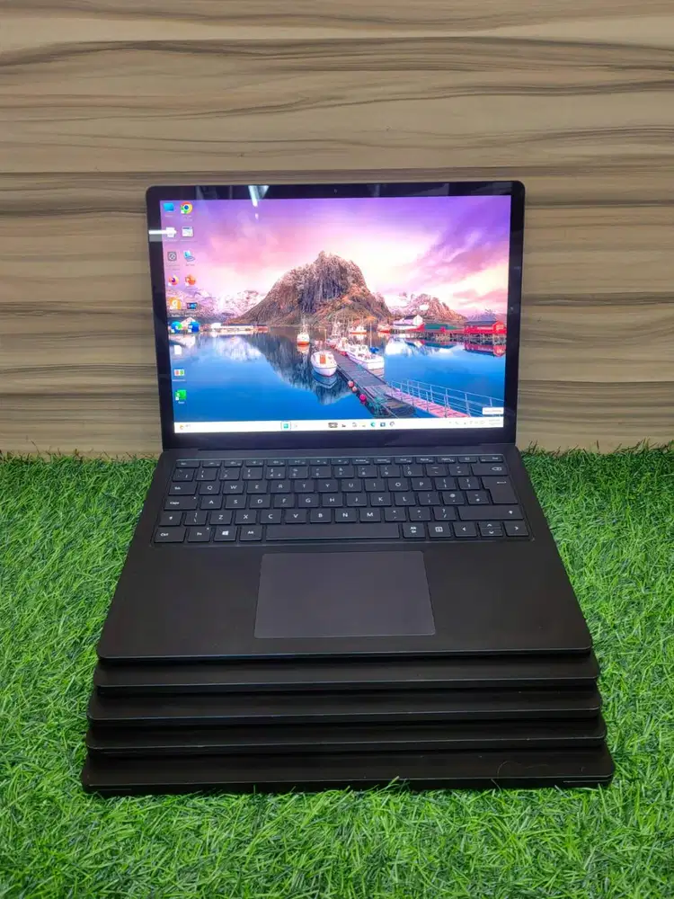 SURFACE LAPTOP 3 TOUCHSCREEN  i7 Gen 10 Layar 13 inch 2K *RDC
