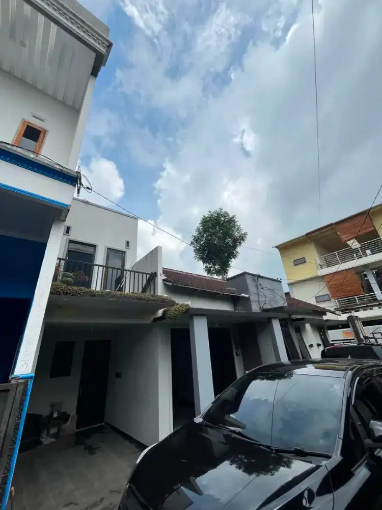 Dijual Rumah Villa Kota Batu 2 Lantai
