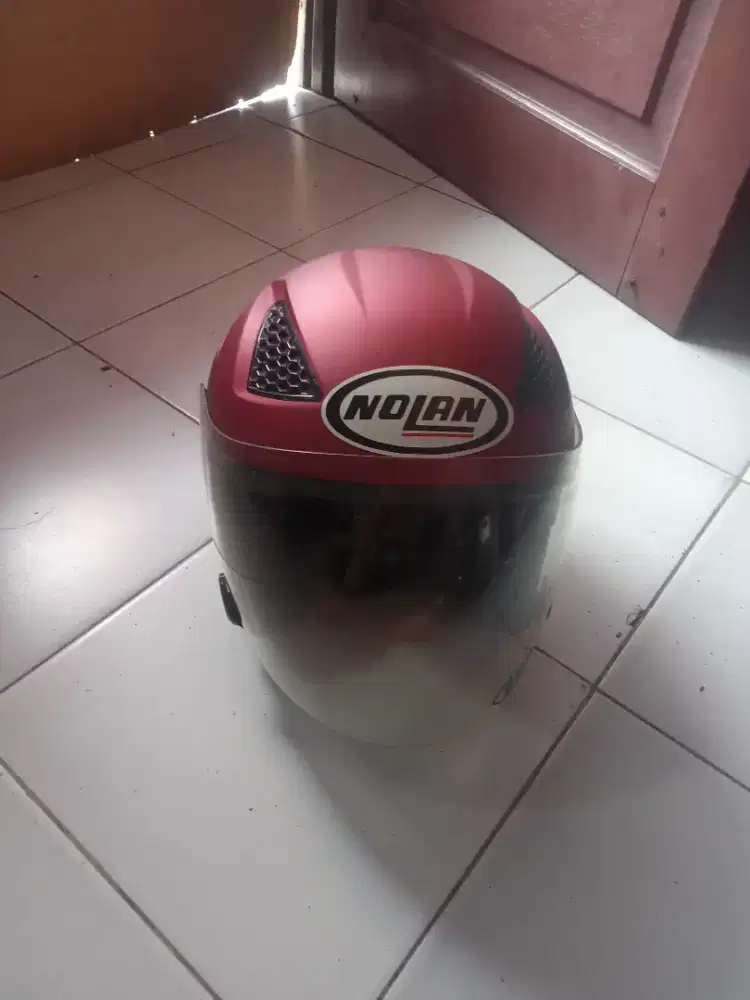 Helm Nolan-Nolan an (kw)