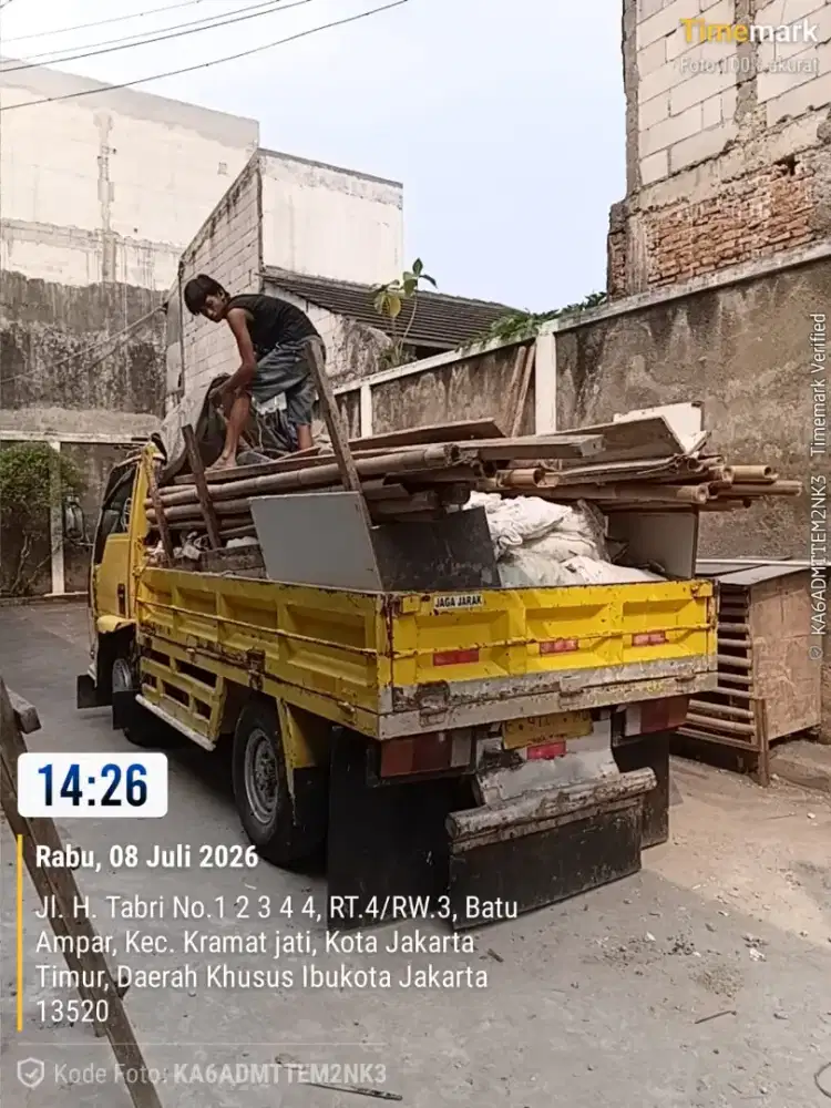 Jasa buang puing dan angkutan sampah