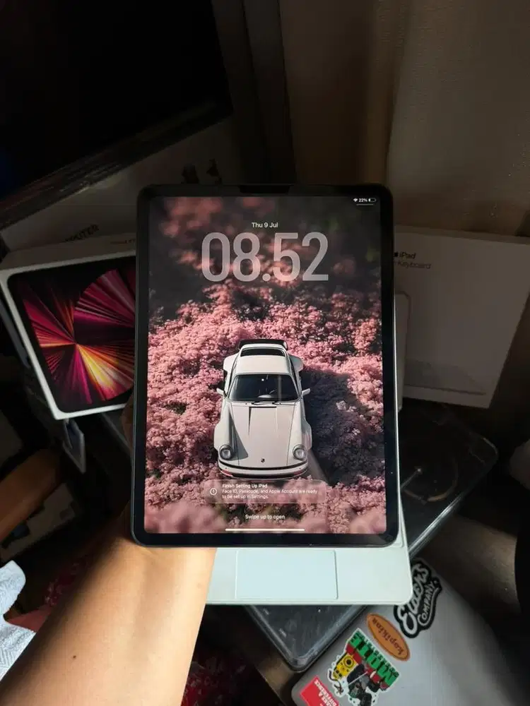 ipad pro gen 3 M1 256gb wifi only + apple magic keyboard