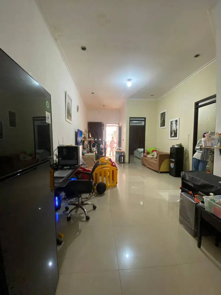 Dijual Rumah di Singgasana Pradana Bandung Siap Huni
