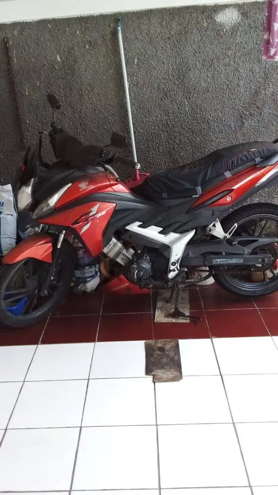 Honda CS 1 tahun 2009 dual disc brake ,Radiator